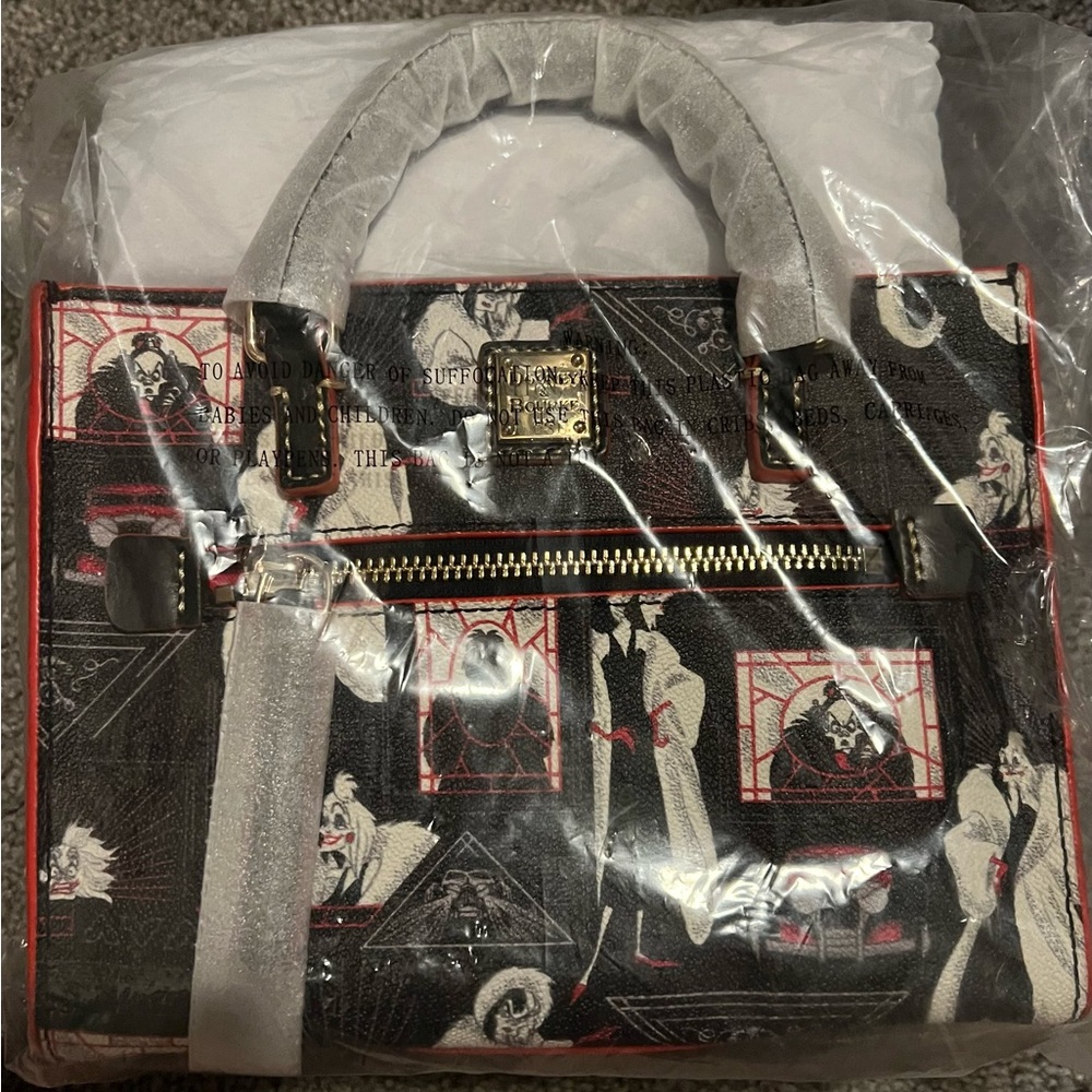 Disney Cruella De Vil Crossbody Bag by Dooney & Bourke - Picture 4 of 7
